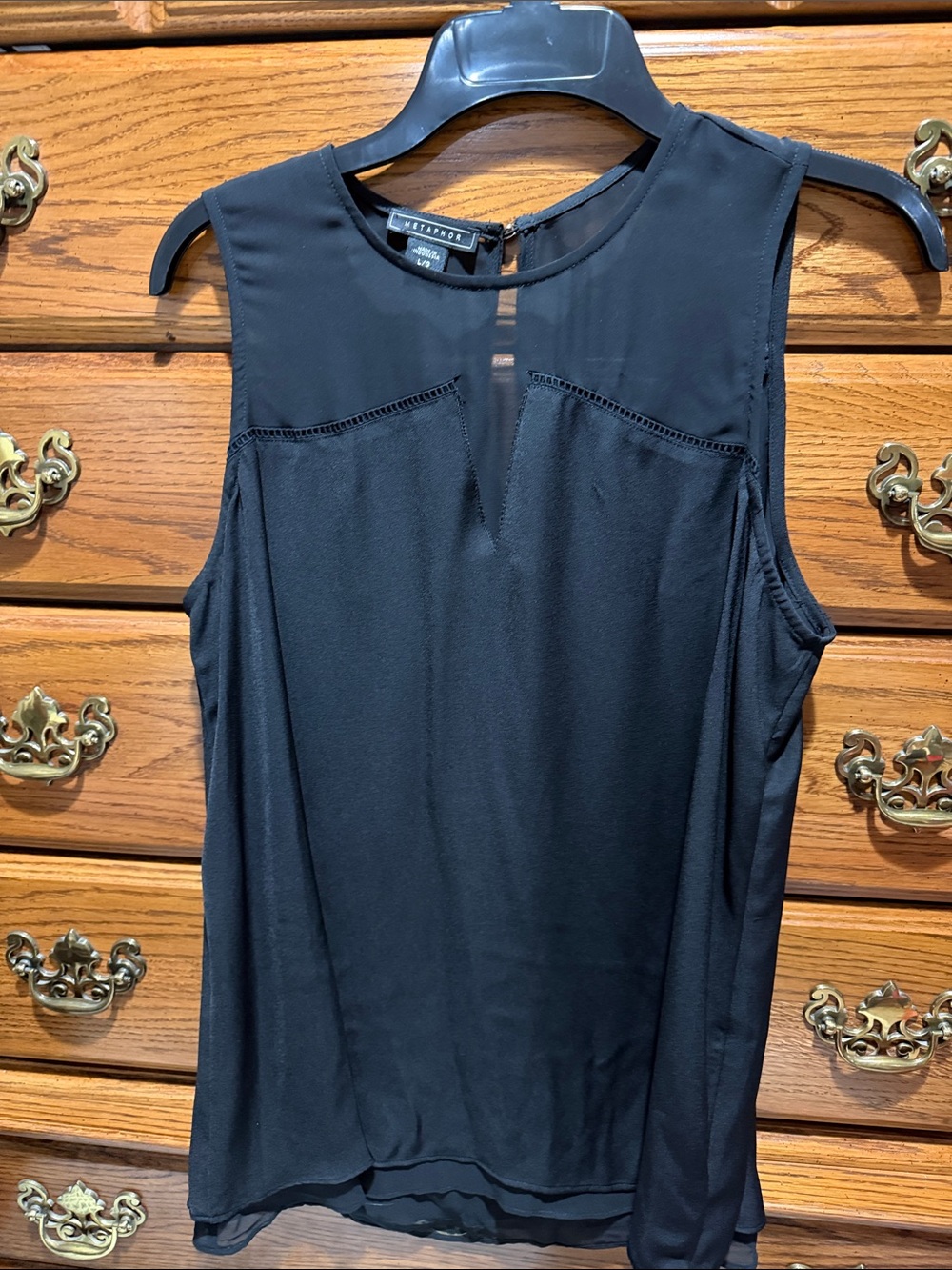 Worthington Black Sleeveless V-Notch Blouse